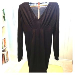 Black tunic-type dress